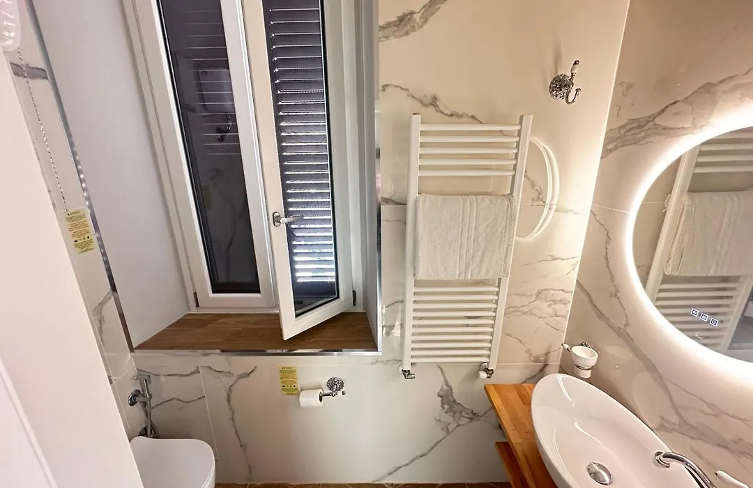 Angelus Vaticanus Room-1